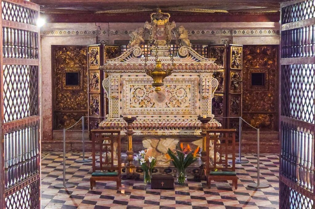 The tomb of St. Joana in the former Mosteiro de Jesus - Aveiro, Portugal - rossiwrites.com