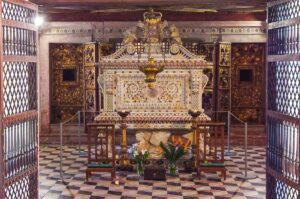 The tomb of St. Joana in the former Mosteiro de Jesus - Aveiro, Portugal - rossiwrites.com