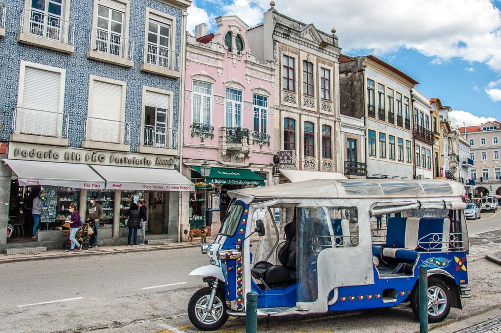 Touk-touk with Art Nouveau houses - Aveiro, Portugal - rossiwrites.com