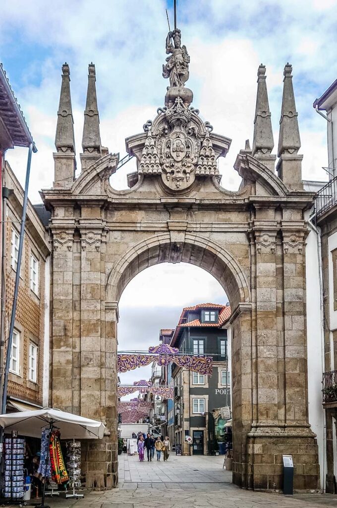 Arco da Porta Nova leading into the historic centre - Braga, Portugal - rossiwrites.com