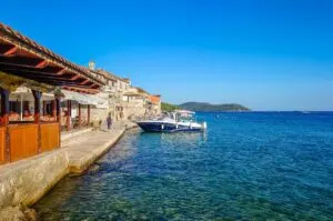 A view of the tavern in Prvic Luka on the island of Prvic in the Sibenik Archipelago - Dalmatia, Croatia - rossiwrites.com