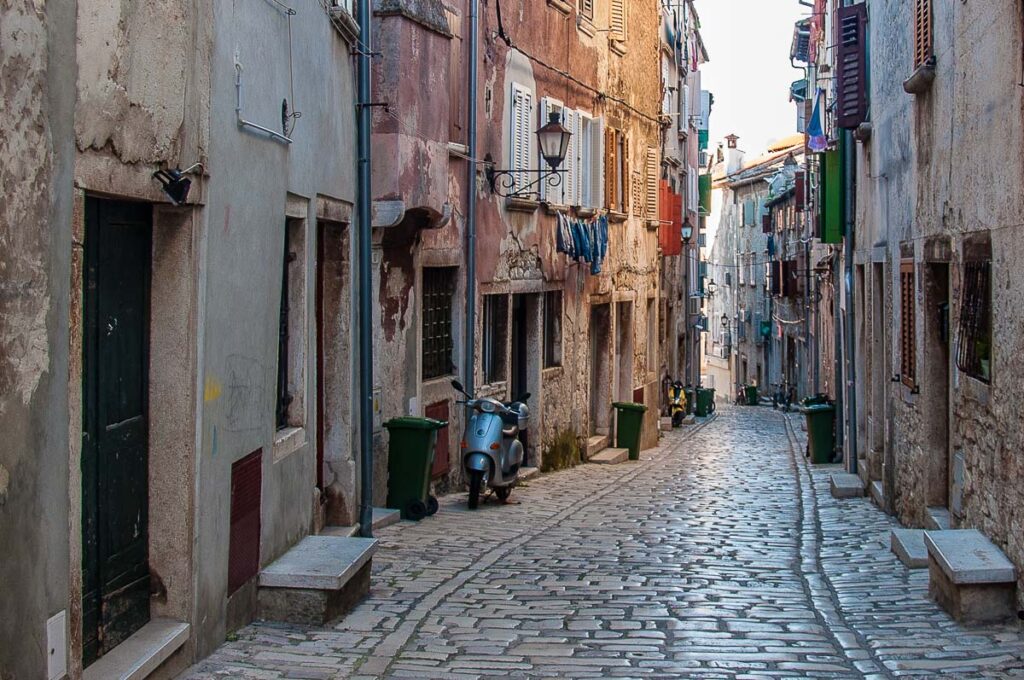 Old street in Rovinj - Istria, Croatia - rossiwrites.com