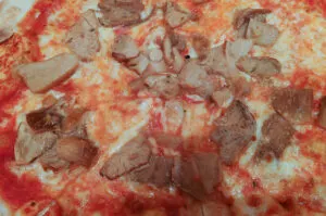 Takeway pizza with porcini mushrooms - Desenzano del Garda, Italy - rossiwrites.com