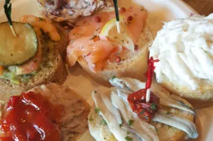 Plate with cicheti served in Osteria Al Squero in Dorsoduro - Venice, Italy - rossiwrites.com