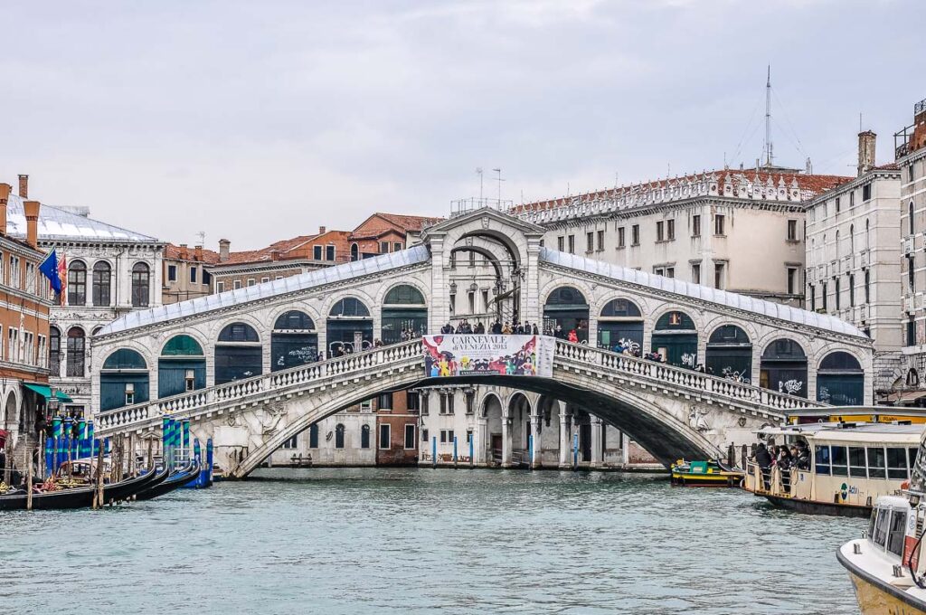 Rialto Bridge on the Grand Canal - Venice, Italy - rossiwrites.com