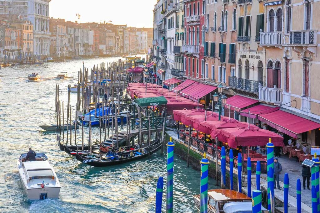 Riva del Vin on the Grand Canal - Venice, Italy - rossiwrites.com