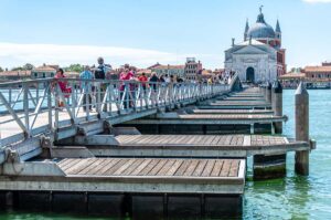 The votive bridge for the Festa del Redentore - Venice, Italy - rossiwrites.com