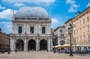 Piazza della Loggia - Brescia, Italy - rossiwrites.com