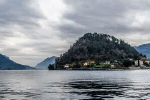 The tip of the Larian Triangle seen from the ferry to Varenna - Lake Como, Italy - rossiwrites.com