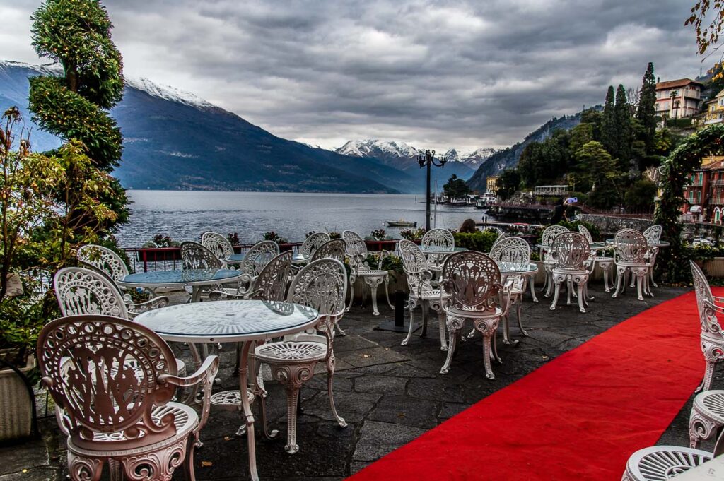 A restaurant with a view of the lake in the town of Varenna - Lake Como, Italy - rossiwrites.com