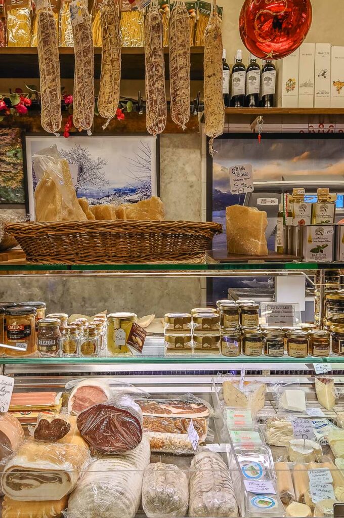 Traditional deli shop in the town of Bellagio - Lake Como, Italy - rossiwrites.com