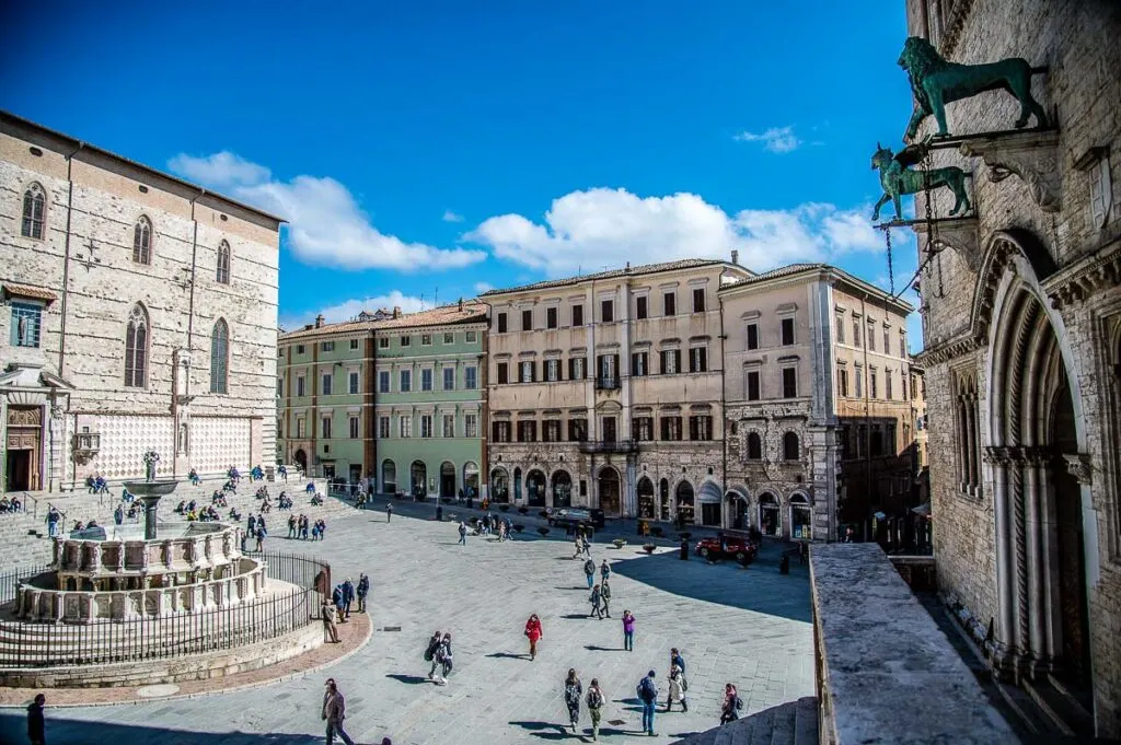 The Fontana Maggiore seen from Palazzo dei Priori - Perugia, Italy - rossiwrites.com