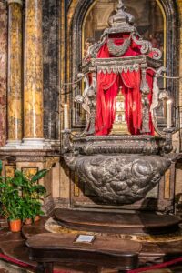 The reliquary of the Virgin Mary's Bridal Ring in the Chapel of the Holy Ring in the Cathedral of San Lorenzo - Perugia, Italy - rossiwrites.com