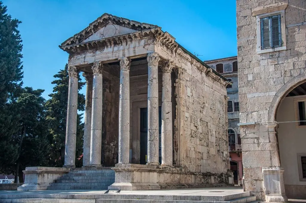 Ancient Roman temple in Pula, Croatia - rossiwrites.com