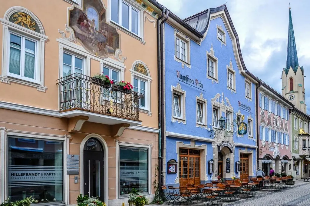 Красиви исторически сгради в град Гармиш-Патеркирхен в Германия - rossiwrites.com