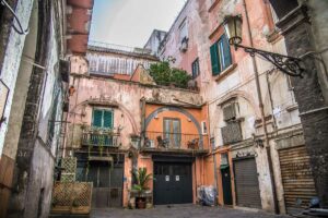 A courtyard in the historic centre - Naples, Italy - rossiwrites.com
