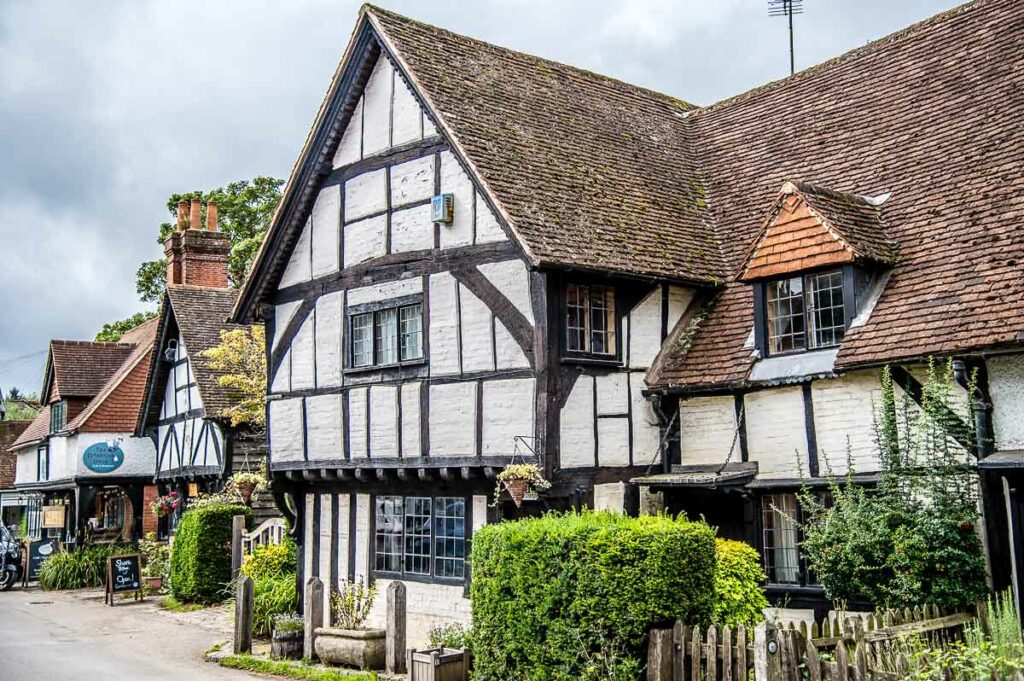 Half-timbered house in the village of Shere - Surrey, England - rossiwrites.com