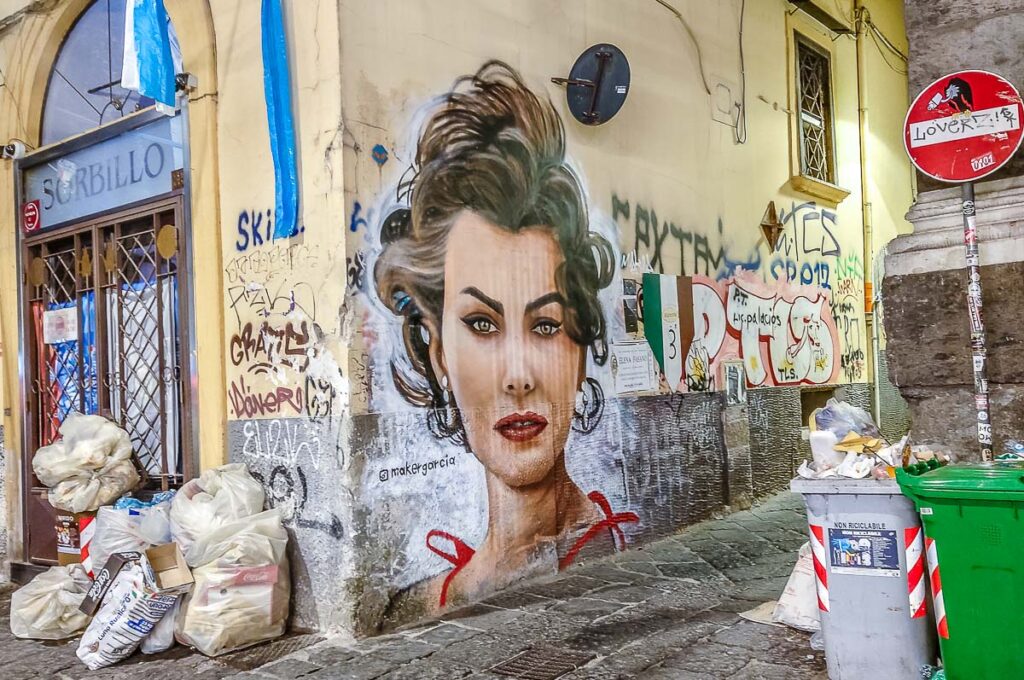 Large graffiti of Sofia Loren on Via dei Tribunalli - Naples, Italy - rossiwrites.com