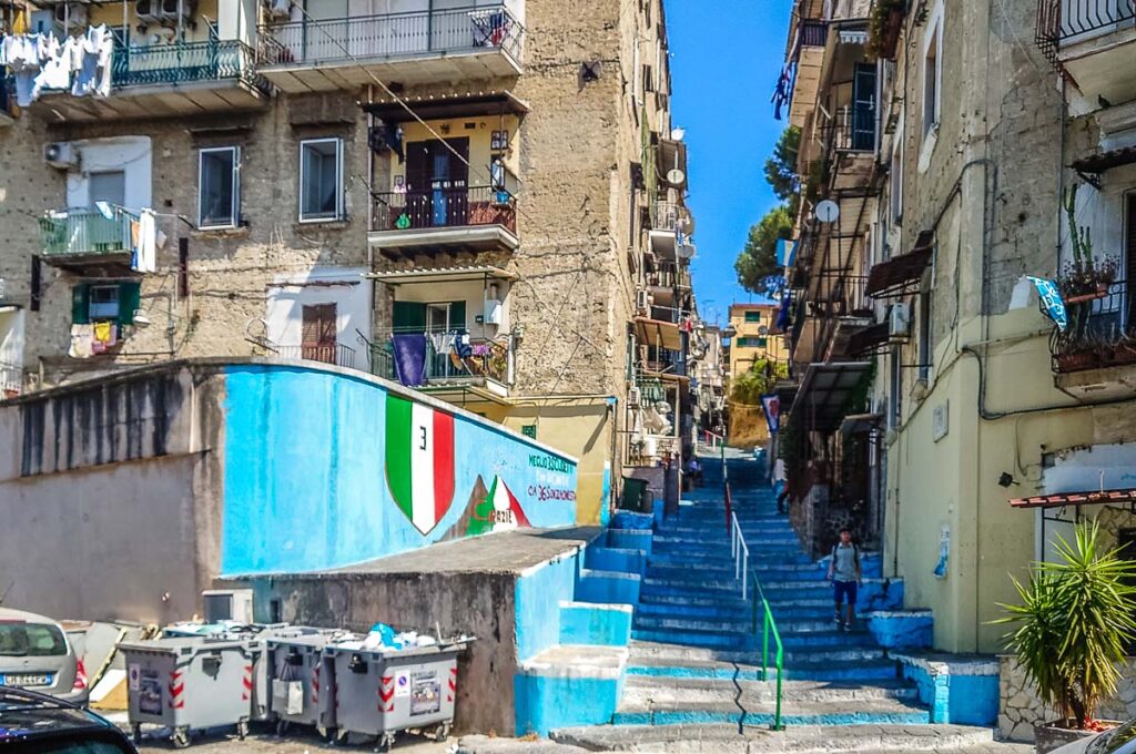 Staircase celebrating Naples' football club - Scenes of daily life - Rione Sanita - Naples, Italy - rossiwrites.com