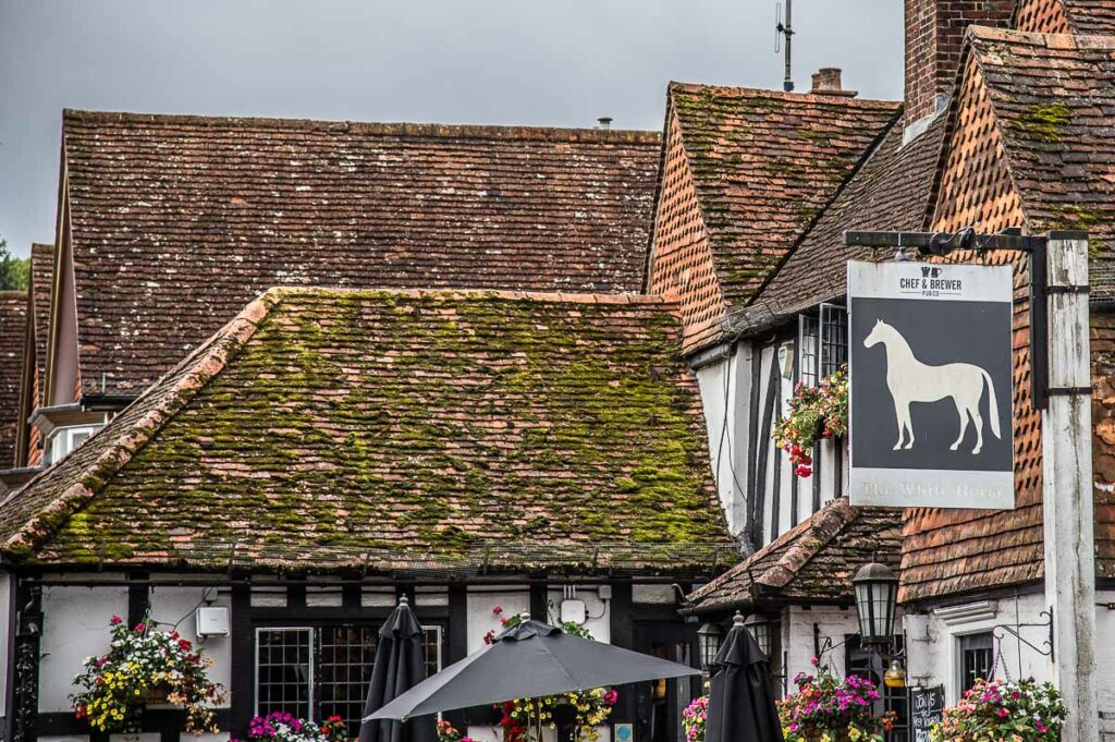 The White Horse pub in the village of Shere - Surrey, England - rossiwrites.com