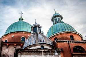 Куполите на Катедралата Дуомо - Тревизо, Италия - rossiwrites.com