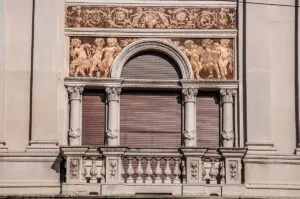 Beautiful balcony with a decorative frieze - Treviso, Italy - rossiwrites.com