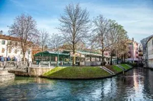 The fish market on the Isola della Pescheria in Cagnan Grande - Treviso, Italy - rossiwrites.com