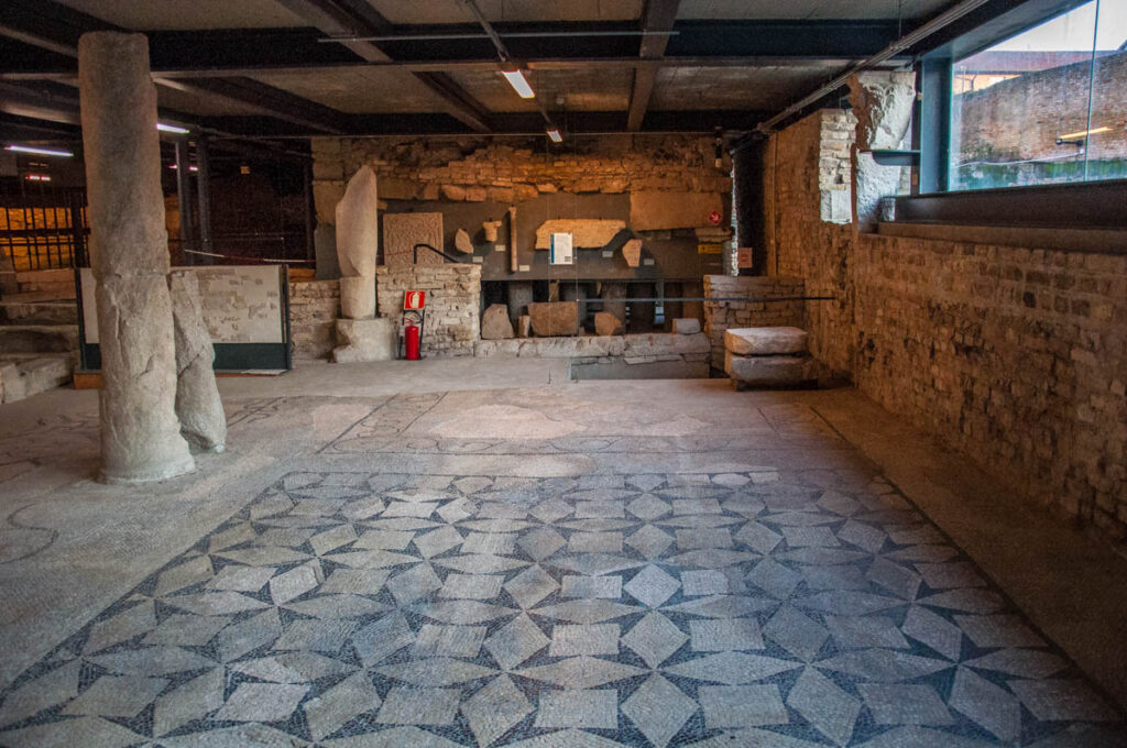 The Roman mosaic in the excavations underneath the Duomo - Concordia Sagittaria - Veneto, Italy - rossiwrites.com